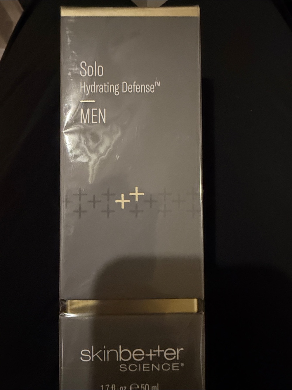 skinbetter science Solo Hydrating Defense MEN - Gray and Gold